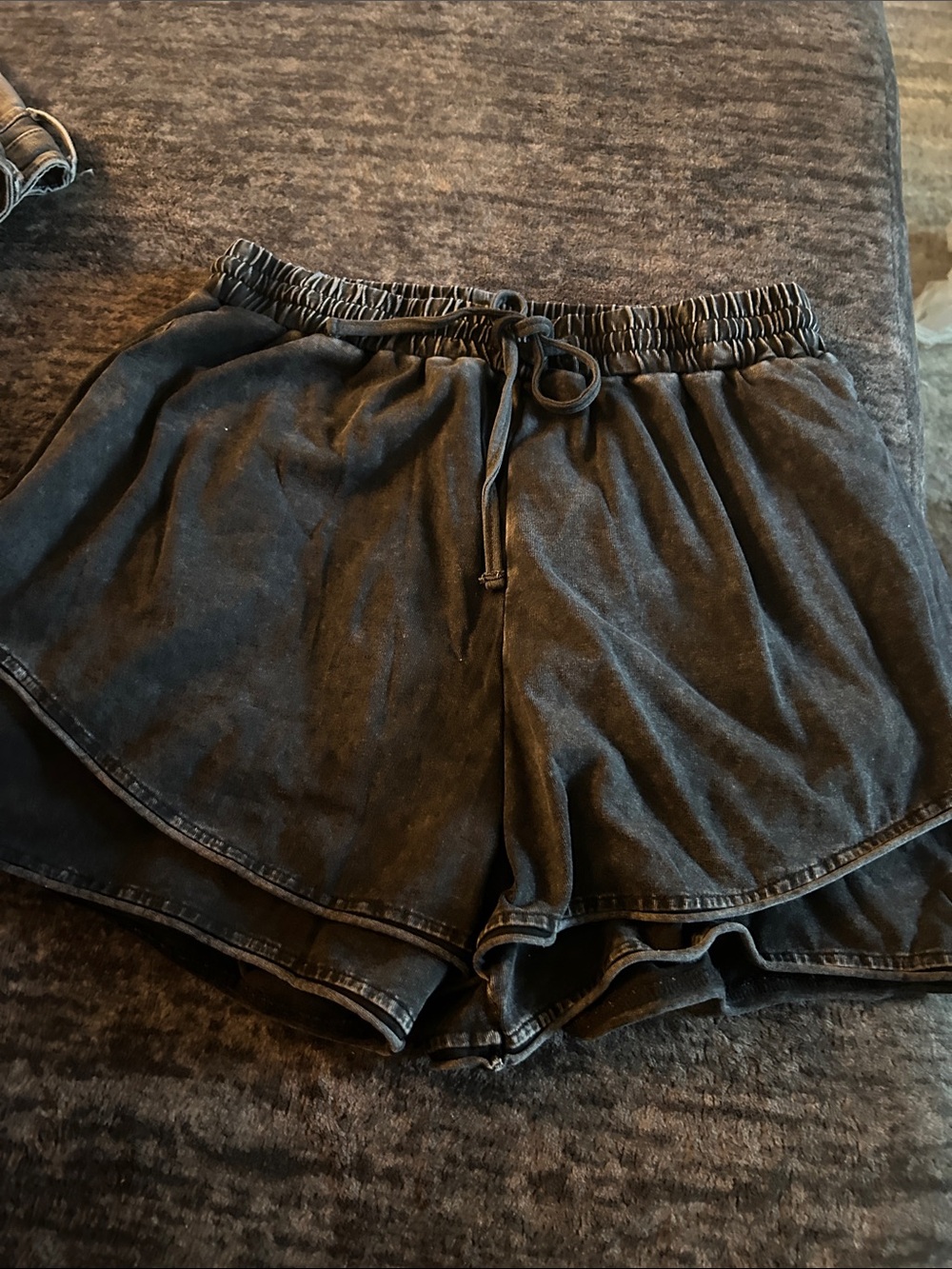 Casual Elastic-Waist Women’s Skort in Black